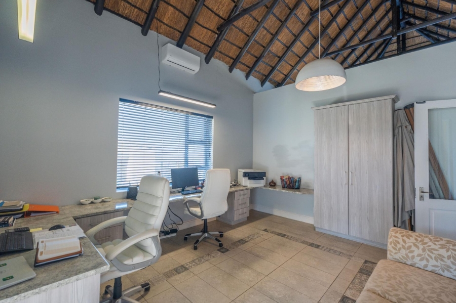 4 Bedroom Property for Sale in Cannon Rocks Eastern Cape